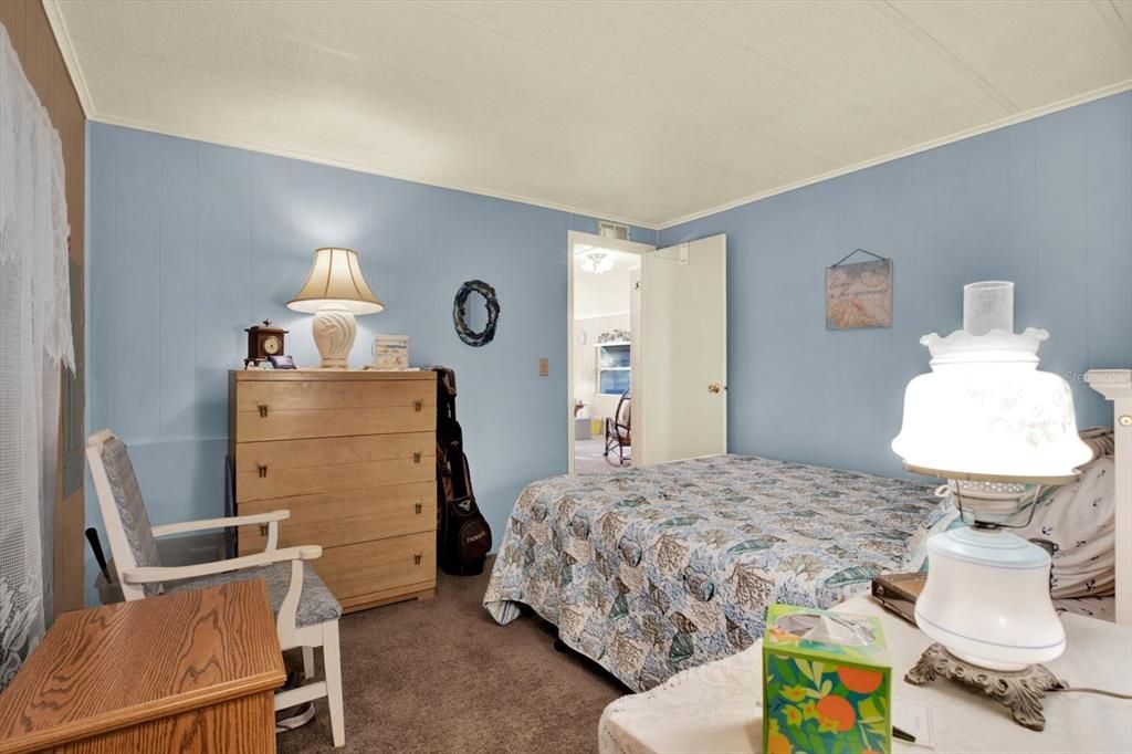 For Sale: $129,000 (2 beds, 2 baths, 912 Square Feet)
