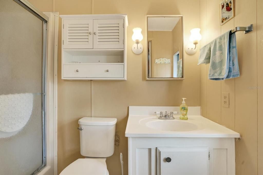 For Sale: $129,000 (2 beds, 2 baths, 912 Square Feet)