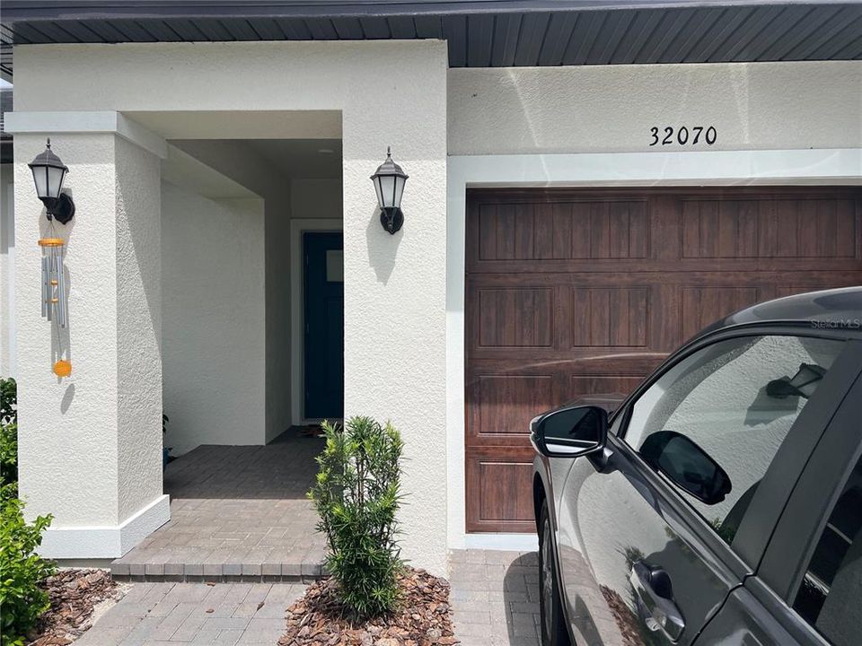 For Sale: $269,900 (2 beds, 2 baths, 1405 Square Feet)