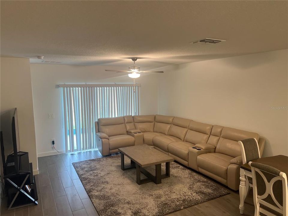 For Sale: $269,900 (2 beds, 2 baths, 1405 Square Feet)
