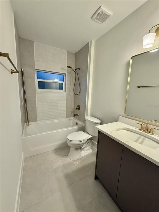 For Sale: $535,000 (4 beds, 2 baths, 1947 Square Feet)