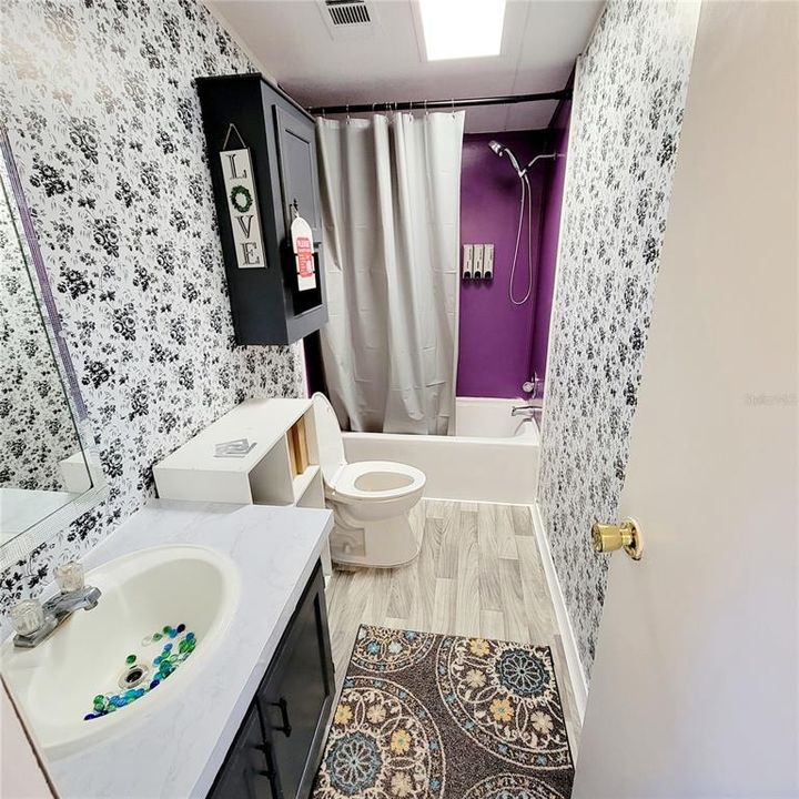 For Sale: $625,000 (2 beds, 2 baths, 930 Square Feet)