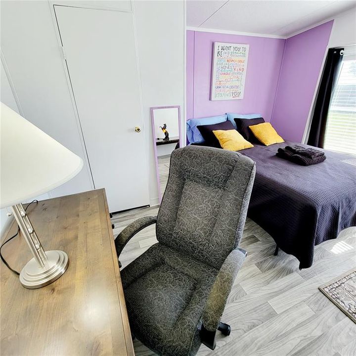 For Sale: $625,000 (2 beds, 2 baths, 930 Square Feet)