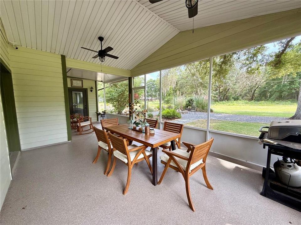 For Sale: $449,900 (3 beds, 2 baths, 2343 Square Feet)
