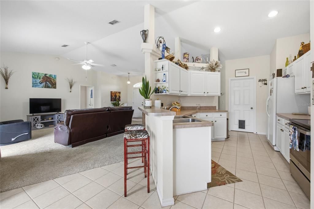 For Sale: $749,000 (3 beds, 2 baths, 1781 Square Feet)
