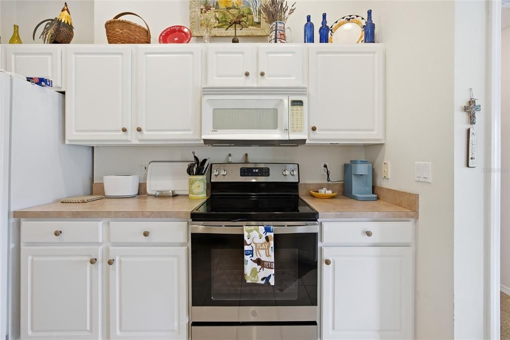 For Sale: $749,000 (3 beds, 2 baths, 1781 Square Feet)