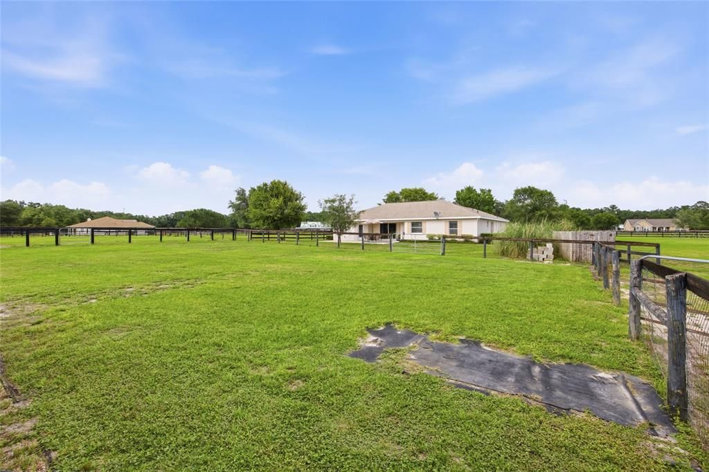 For Sale: $749,000 (3 beds, 2 baths, 1781 Square Feet)