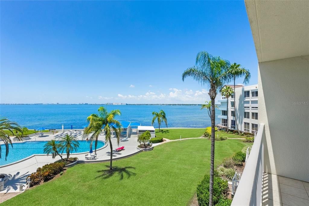 For Rent: $2,800 (2 beds, 2 baths, 1255 Square Feet)