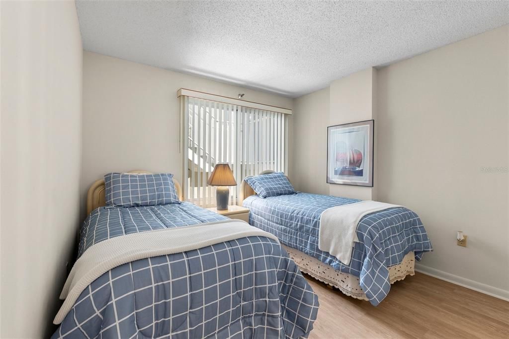 For Rent: $2,800 (2 beds, 2 baths, 1255 Square Feet)
