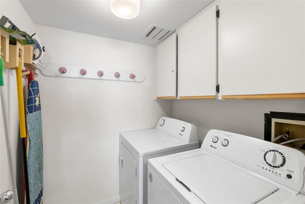 For Rent: $2,800 (2 beds, 2 baths, 1255 Square Feet)