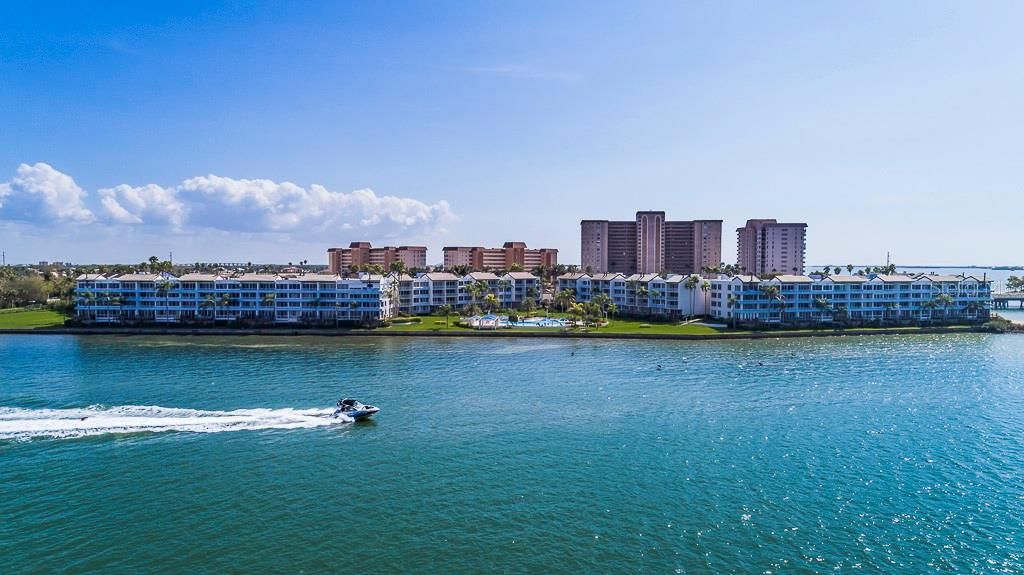 For Rent: $2,800 (2 beds, 2 baths, 1255 Square Feet)