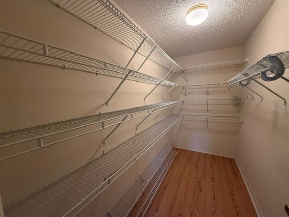На продажу: $267,900 (3 спален, 2 ванн, 1392 Квадратных фут)