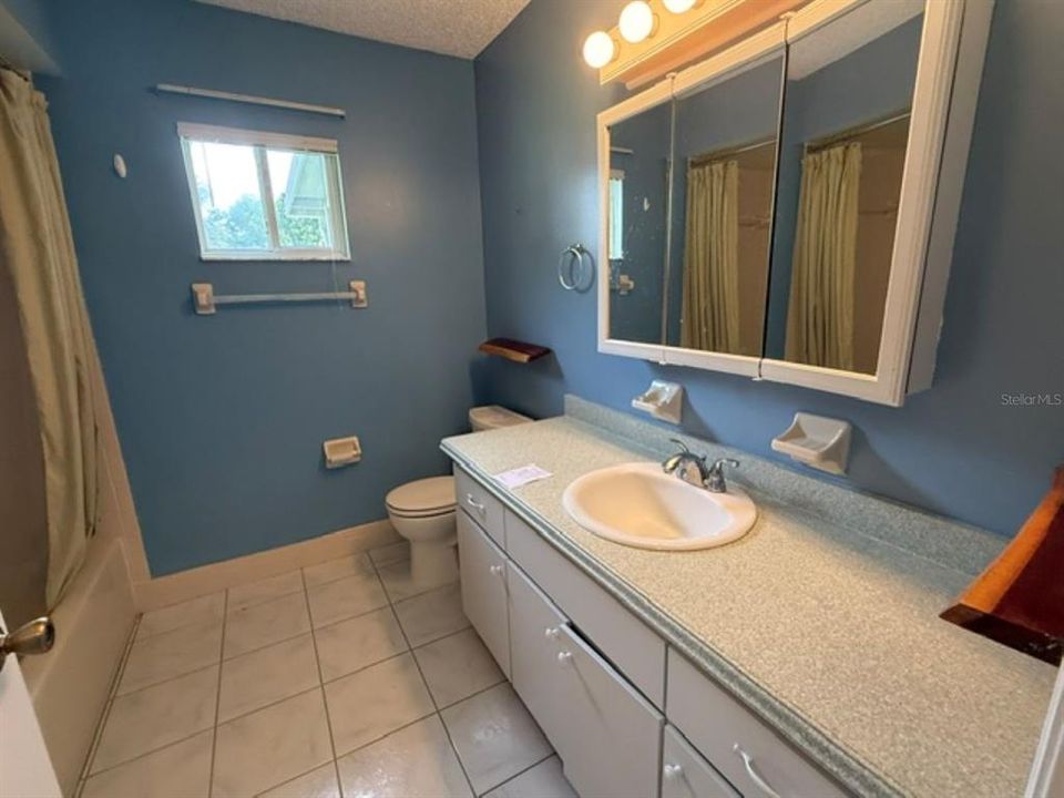 На продажу: $160,500 (2 спален, 2 ванн, 1008 Квадратных фут)