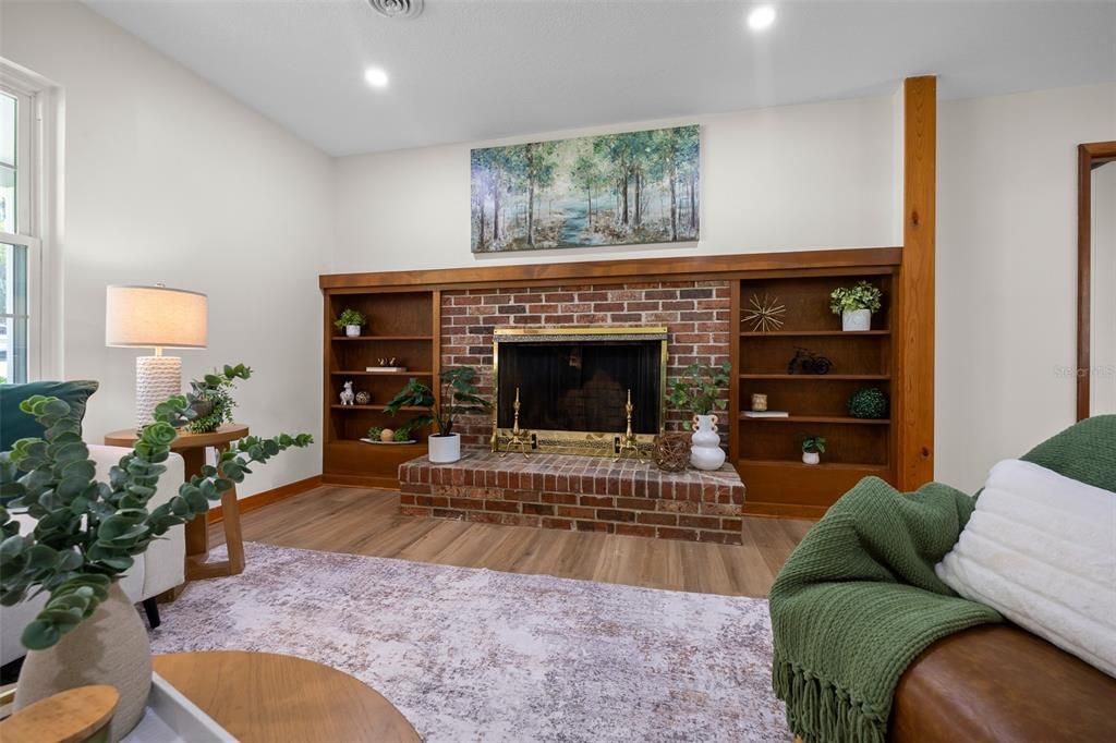 For Sale: $359,000 (3 beds, 2 baths, 1846 Square Feet)
