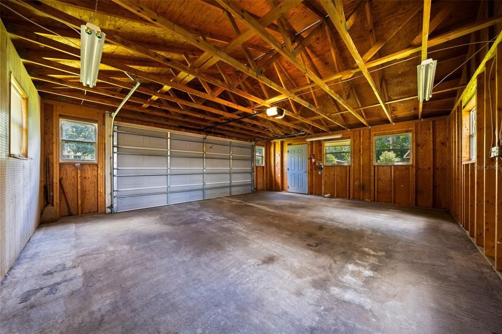 For Sale: $359,000 (3 beds, 2 baths, 1846 Square Feet)