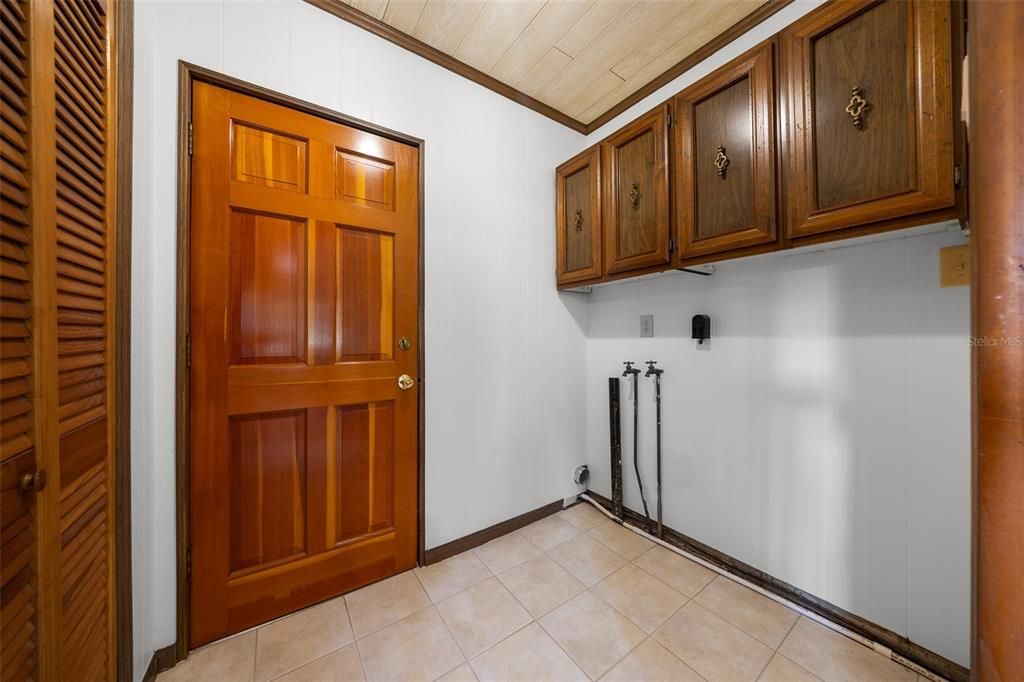 For Sale: $359,000 (3 beds, 2 baths, 1846 Square Feet)
