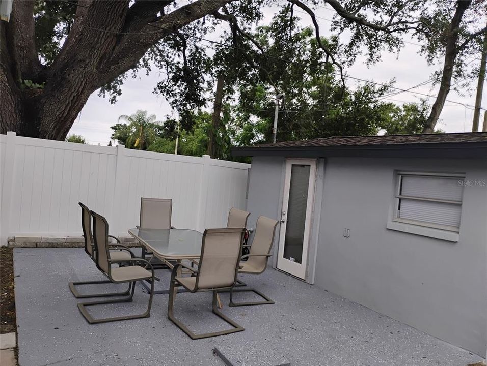 For Sale: $148,500 (3 beds, 2 baths, 850 Square Feet)