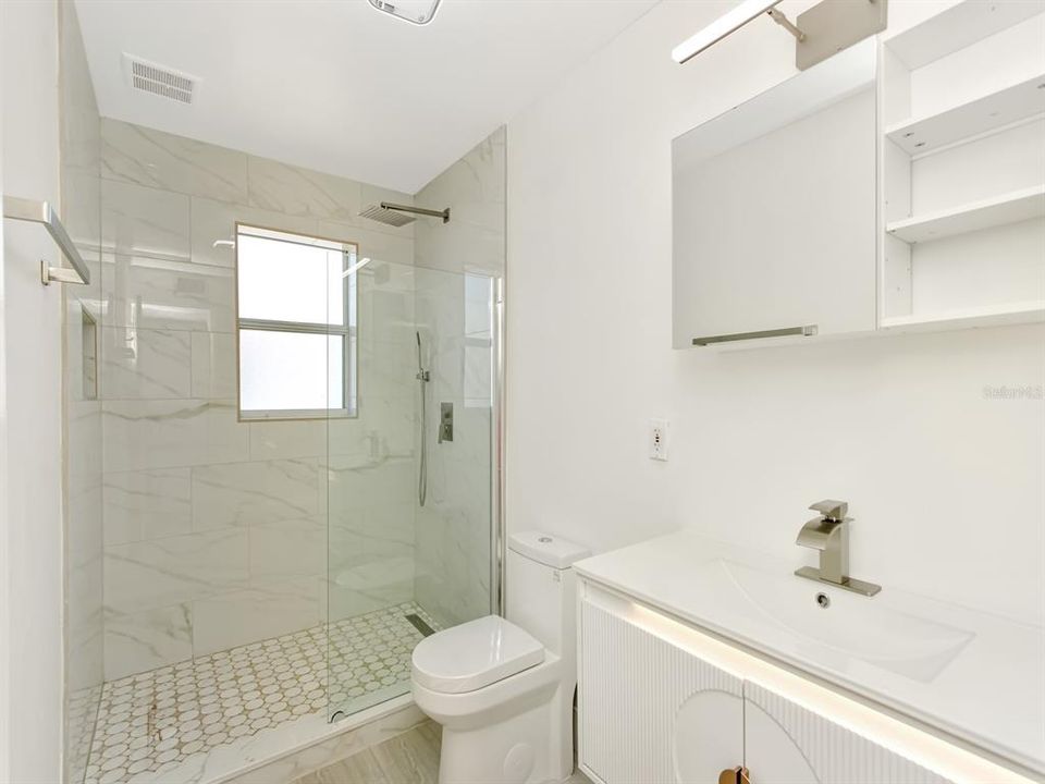En Venta: $419,900 (2 camas, 2 baños, 1238 Pies cuadrados)