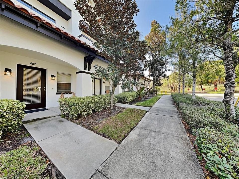 Activo con contrato: $4,120 (3 camas, 2 baños, 1528 Pies cuadrados)