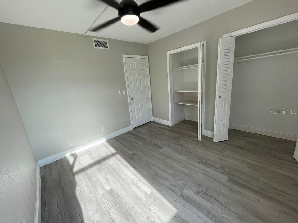 For Sale: $130,000 (2 beds, 1 baths, 813 Square Feet)