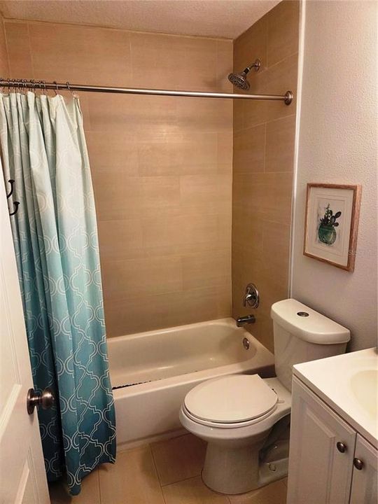 For Sale: $174,900 (2 beds, 2 baths, 880 Square Feet)
