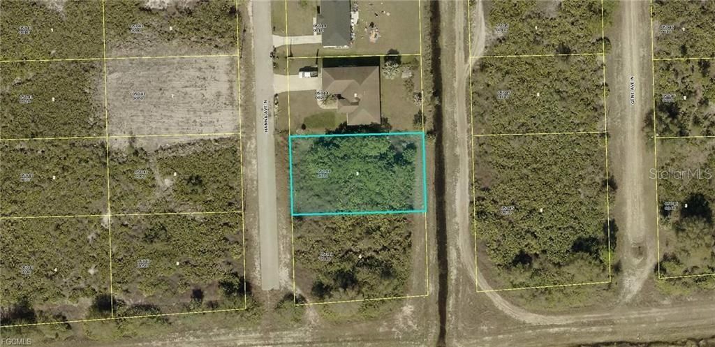 На продажу: $17,900 (0.25 acres)