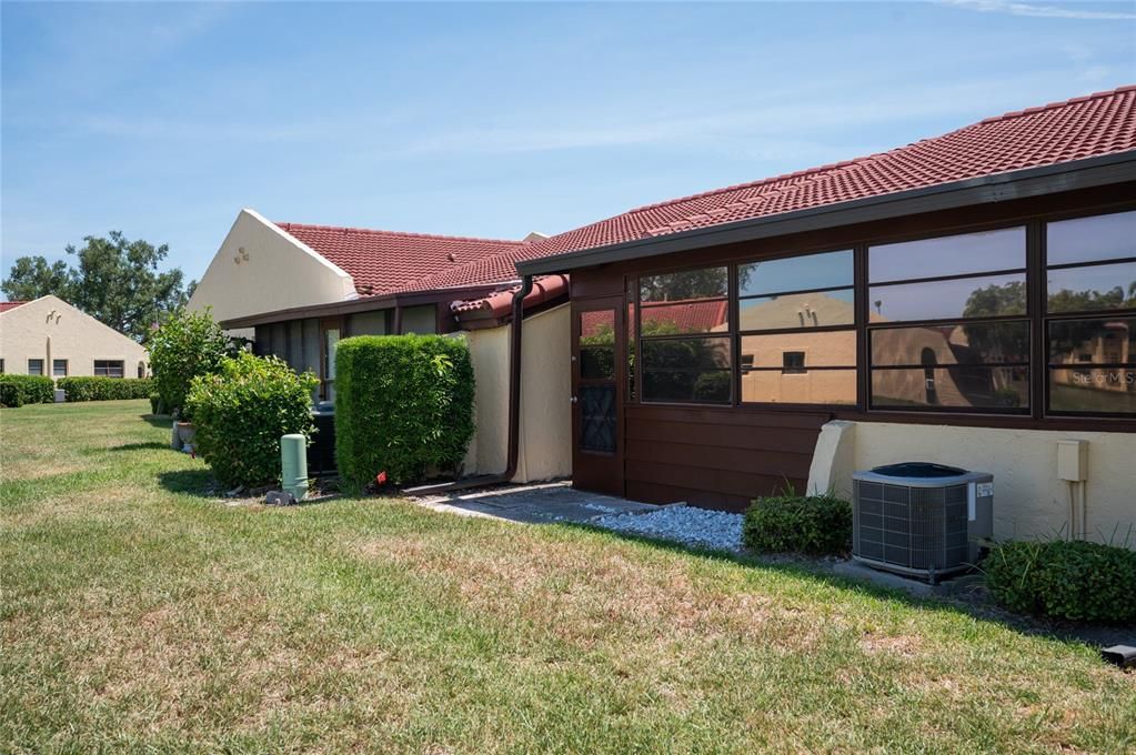 For Sale: $189,000 (2 beds, 2 baths, 1257 Square Feet)