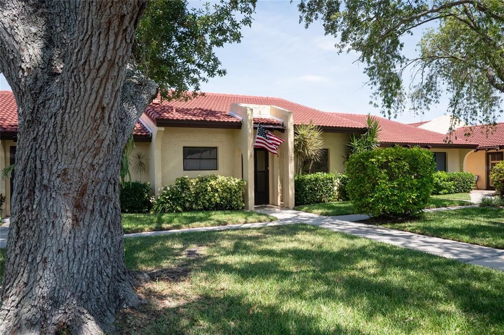 For Sale: $189,000 (2 beds, 2 baths, 1257 Square Feet)