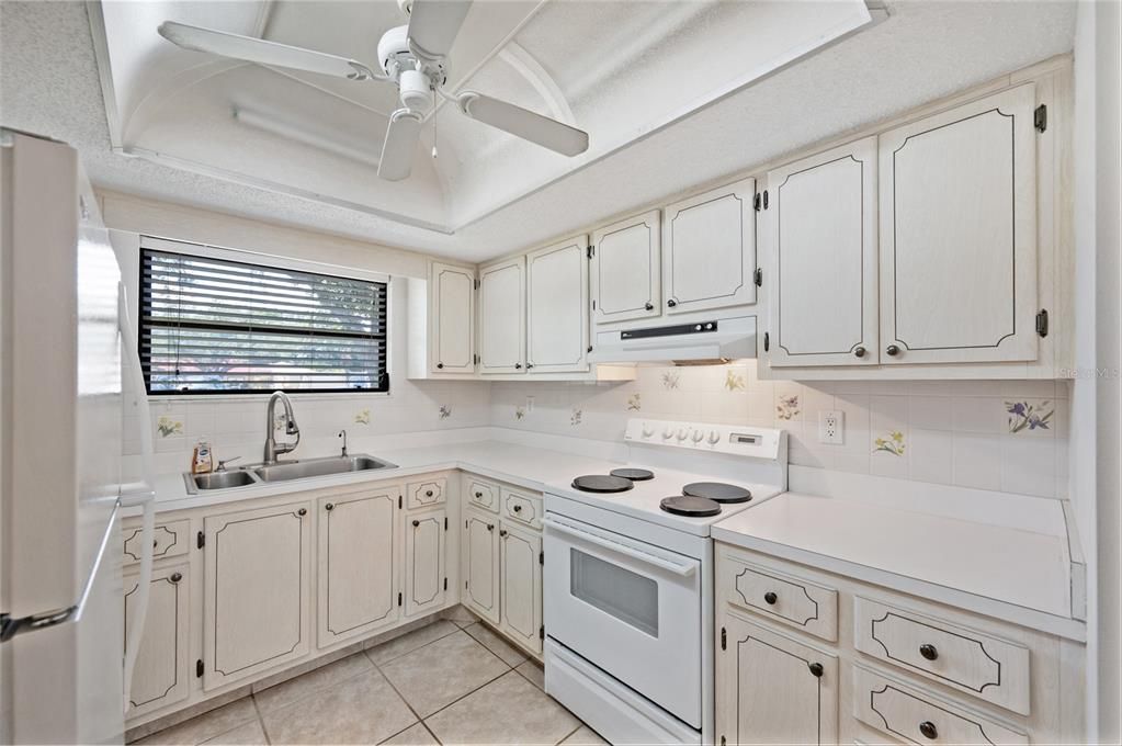 For Sale: $189,000 (2 beds, 2 baths, 1257 Square Feet)