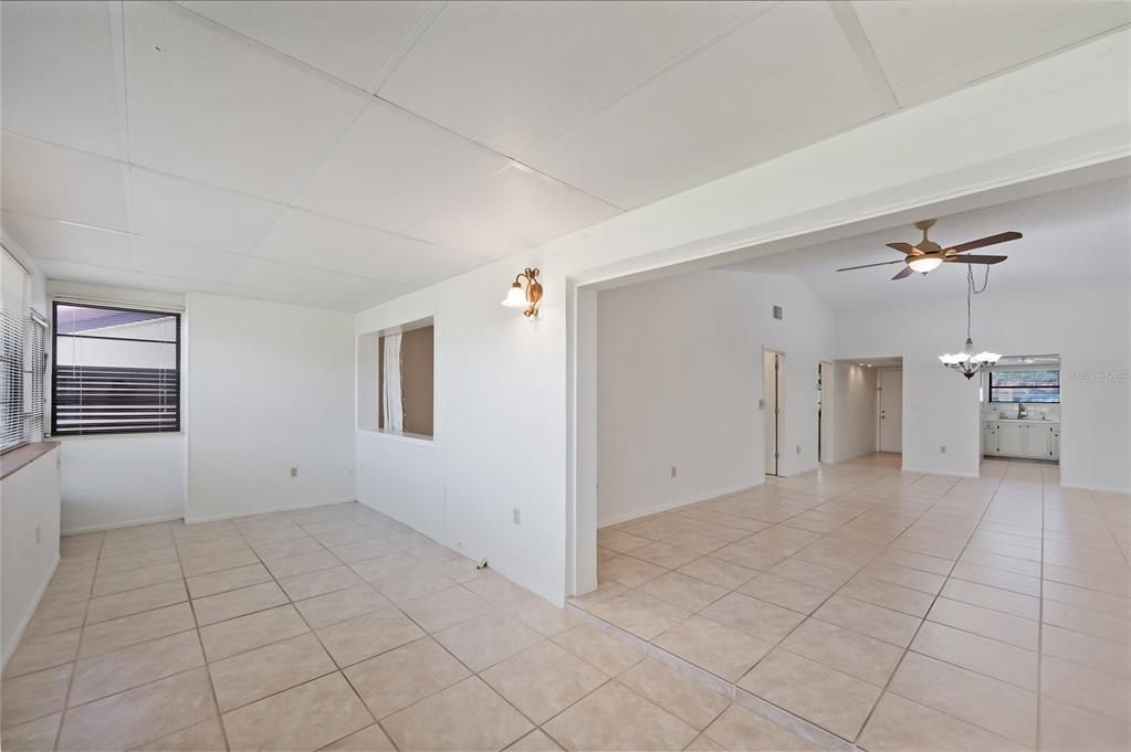 For Sale: $189,000 (2 beds, 2 baths, 1257 Square Feet)