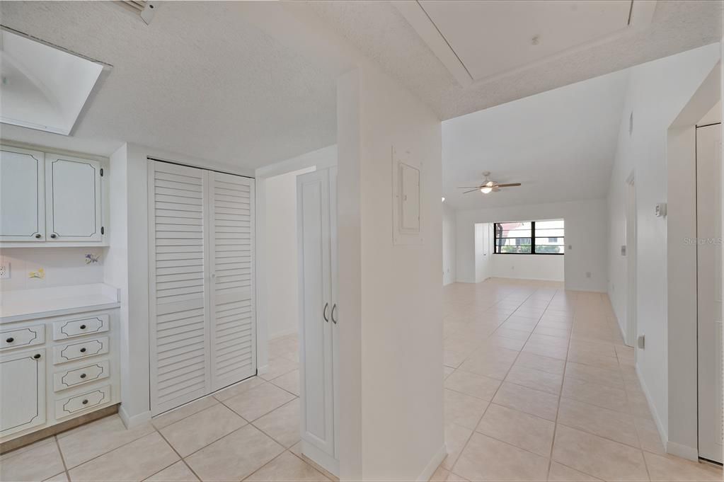 For Sale: $189,000 (2 beds, 2 baths, 1257 Square Feet)