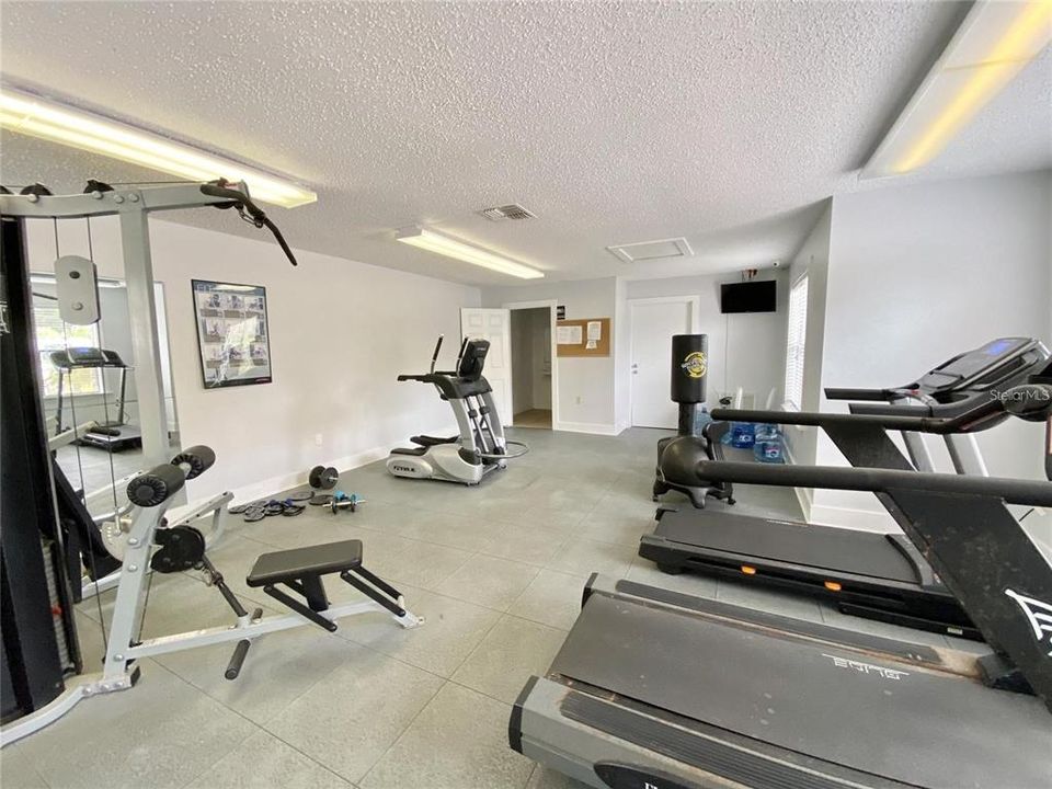 For Sale: $229,000 (2 beds, 2 baths, 1080 Square Feet)