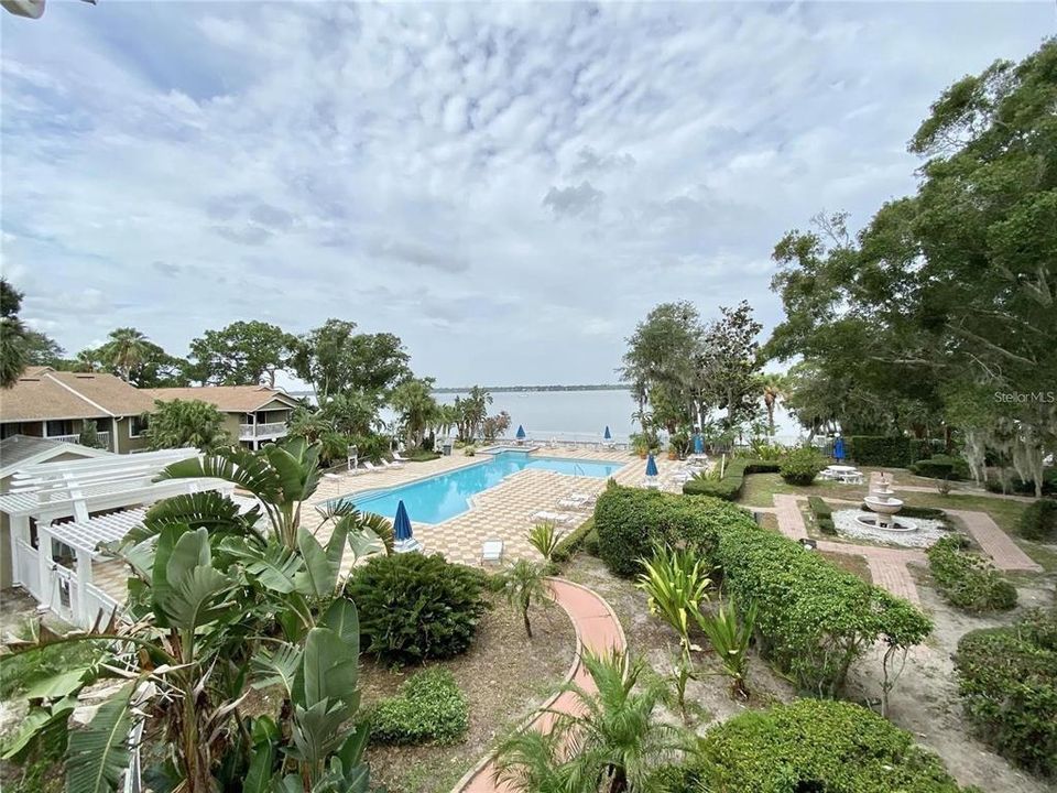 For Sale: $229,000 (2 beds, 2 baths, 1080 Square Feet)