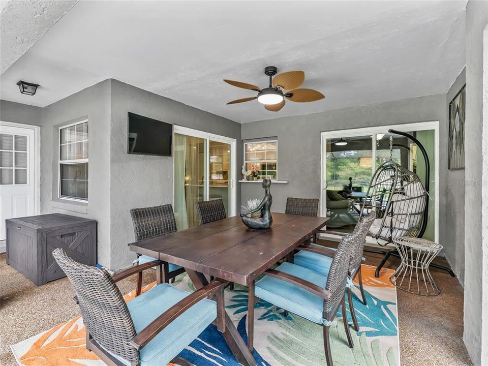 En Venta: $405,000 (3 camas, 2 baños, 2061 Pies cuadrados)