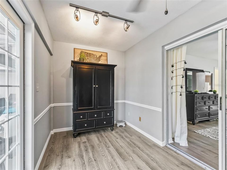 En Venta: $405,000 (3 camas, 2 baños, 2061 Pies cuadrados)