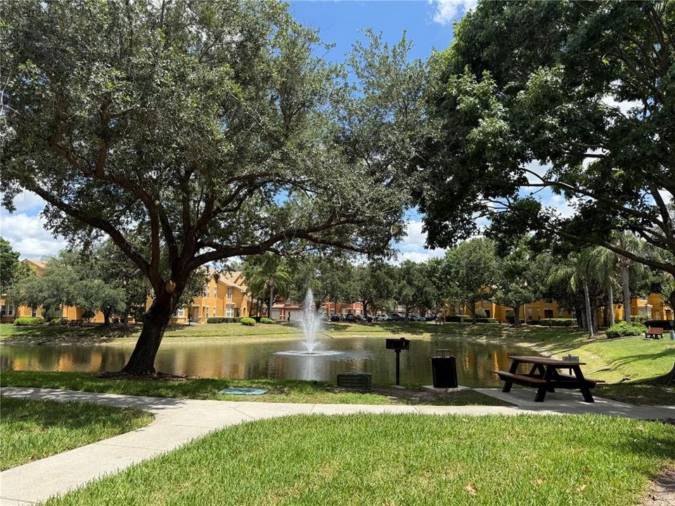 For Rent: $1,700 (1 beds, 1 baths, 967 Square Feet)