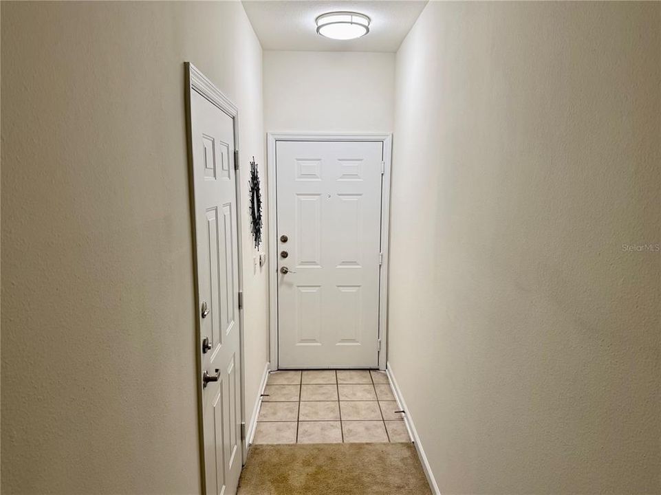 For Rent: $1,700 (1 beds, 1 baths, 967 Square Feet)