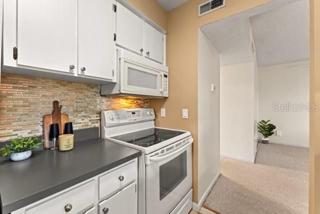 For Rent: $1,750 (2 beds, 1 baths, 748 Square Feet)