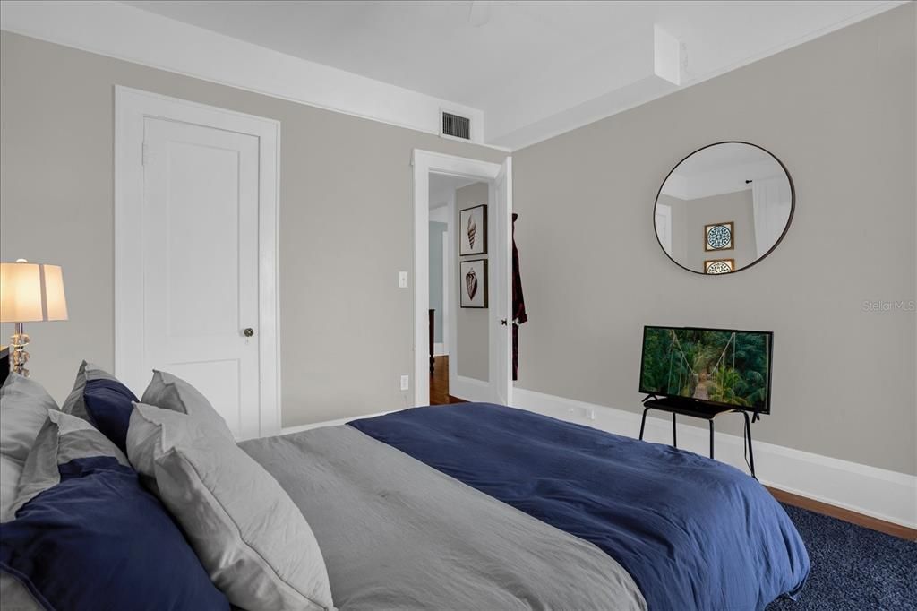 For Rent: $1,995 (3 beds, 1 baths, 1194 Square Feet)