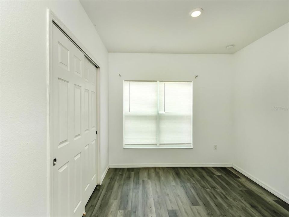 For Sale: $359,900 (3 beds, 2 baths, 1712 Square Feet)