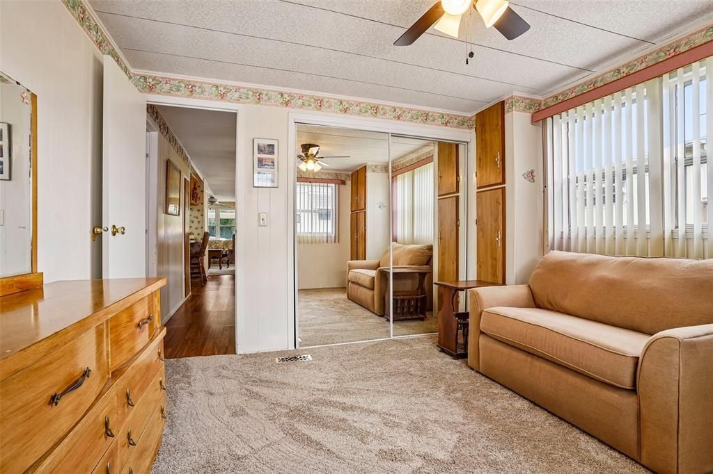 For Sale: $175,000 (2 beds, 2 baths, 1428 Square Feet)