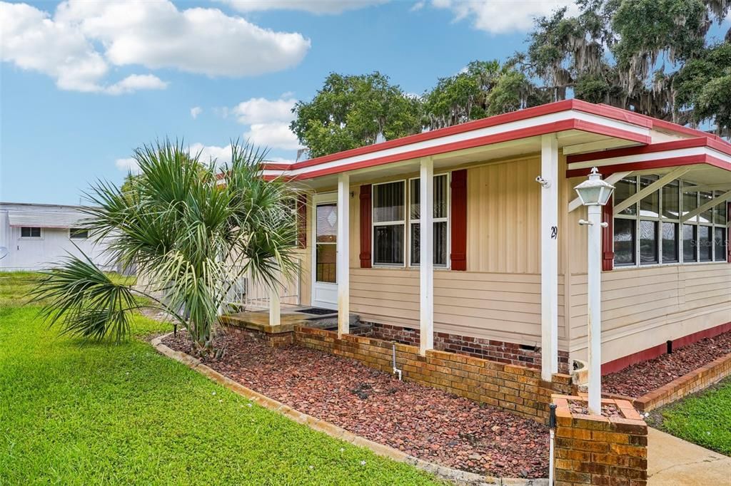 For Sale: $175,000 (2 beds, 2 baths, 1428 Square Feet)