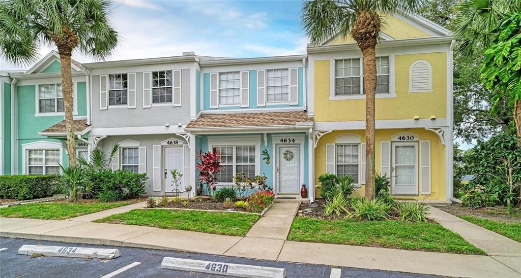 For Sale: $245,000 (2 beds, 2 baths, 1080 Square Feet)