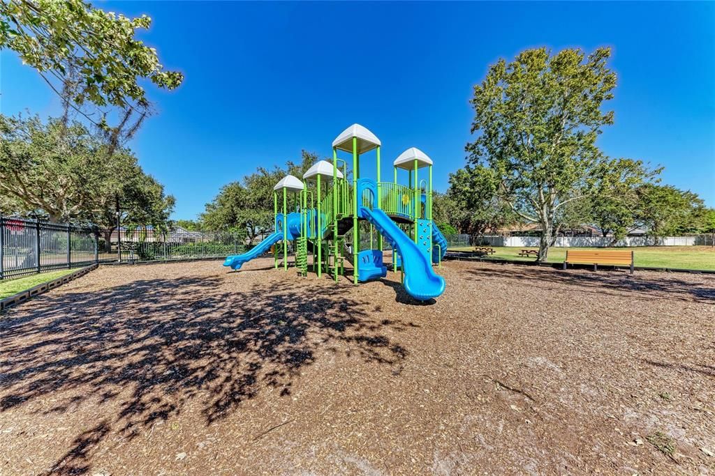 For Sale: $245,000 (2 beds, 2 baths, 1080 Square Feet)