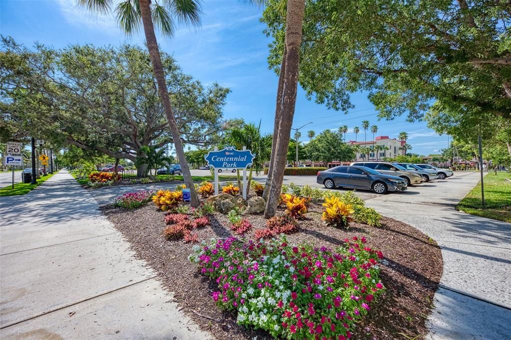 For Sale: $509,900 (3 beds, 3 baths, 2035 Square Feet)