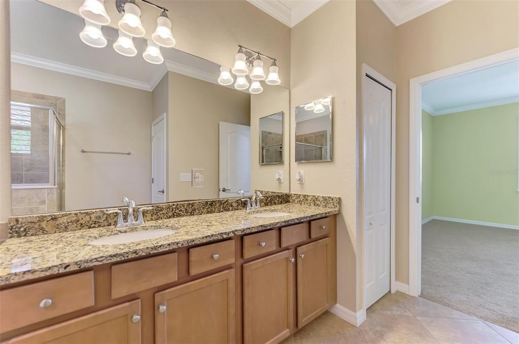 For Sale: $509,900 (3 beds, 3 baths, 2035 Square Feet)