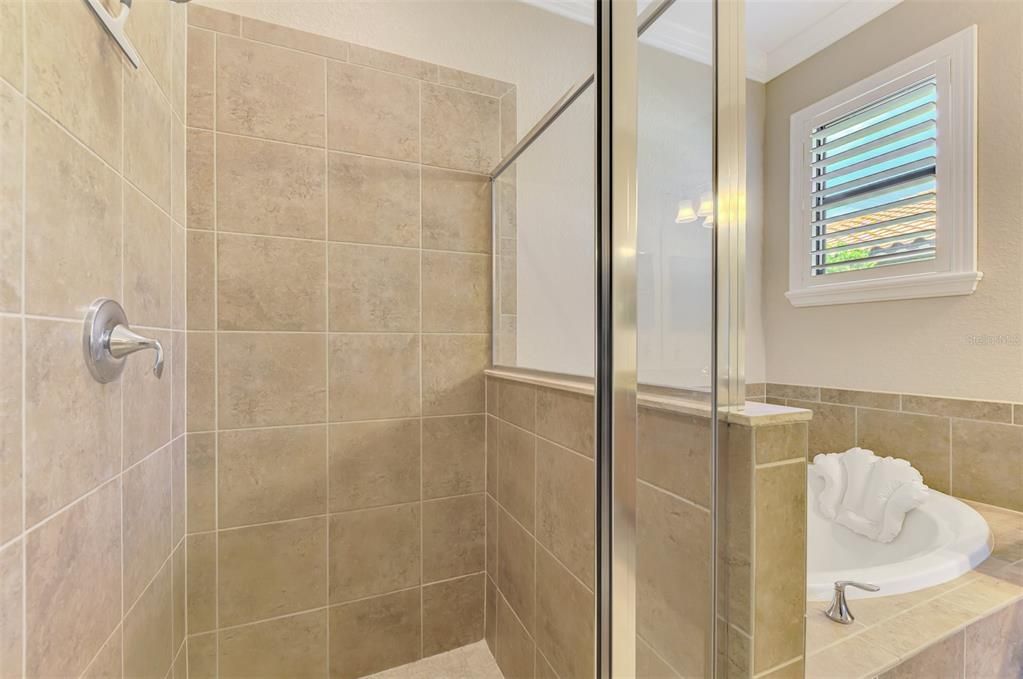 For Sale: $509,900 (3 beds, 3 baths, 2035 Square Feet)