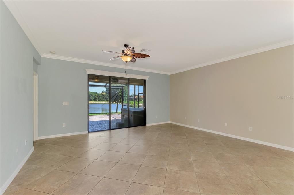 For Sale: $509,900 (3 beds, 3 baths, 2035 Square Feet)
