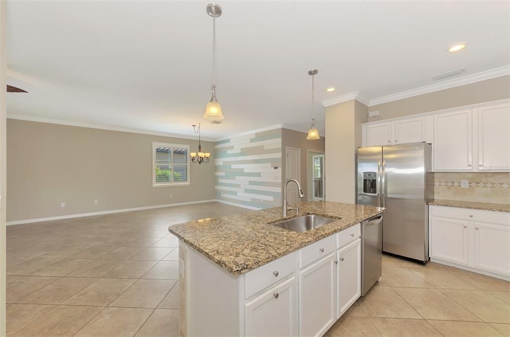 For Sale: $509,900 (3 beds, 3 baths, 2035 Square Feet)