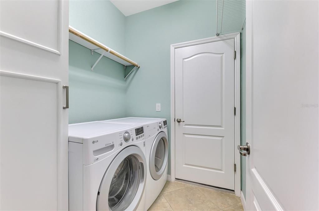 For Sale: $509,900 (3 beds, 3 baths, 2035 Square Feet)